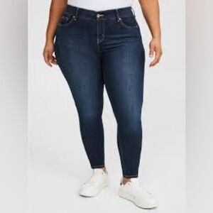 Torrid Premium Bombshell Skinny Jeans - NEW - Size 22 SHORT